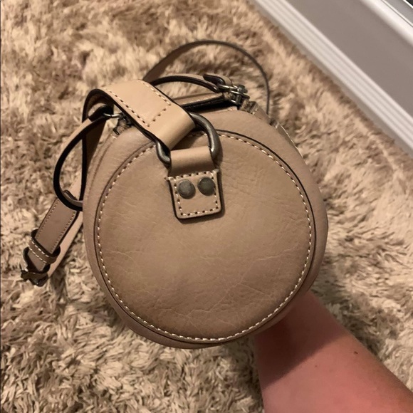 Frye Women's Nora Mini Barrel Crossbody Taupe NWT - Picture 6 of 7